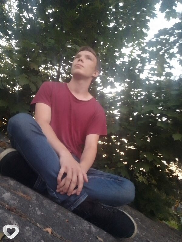 Аркадий, 21, Москве — анкета №1285495