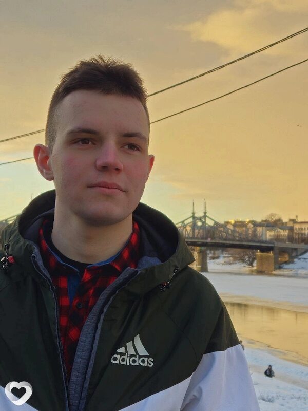 Максим, 22, Твери — анкета №1285520