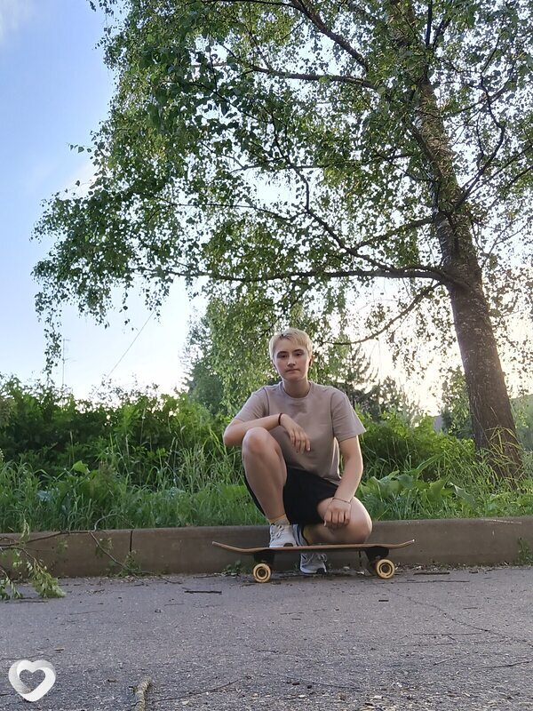 Вика, 21, Москве — анкета №1287024