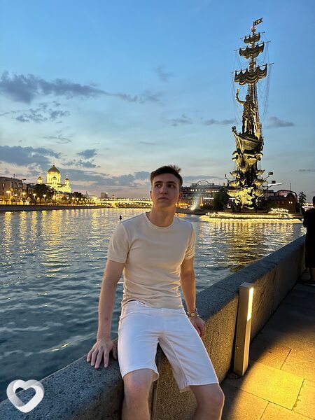 Михаил, 22, Смоленске — анкета №1287429