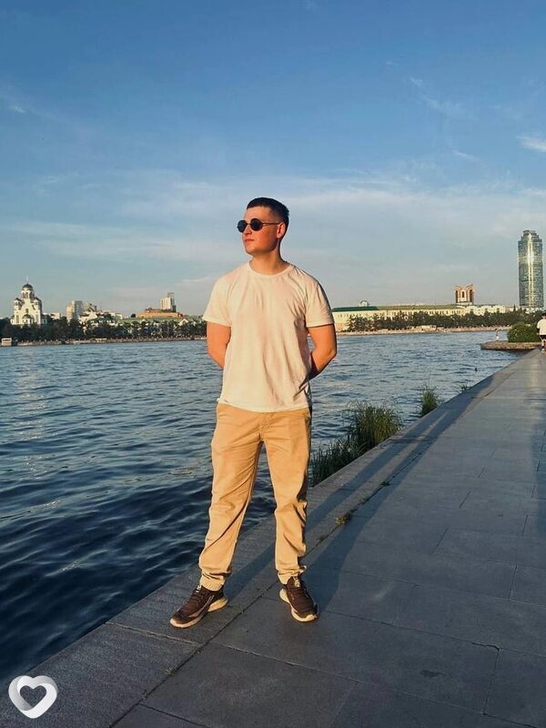 Виталий, 24, Москве — анкета №1288442