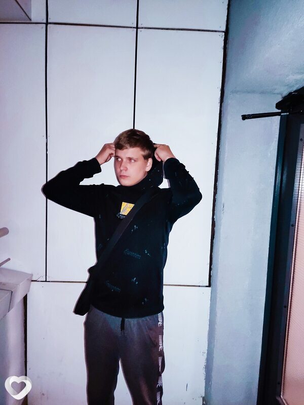 Денис, 21, Москве — анкета №1289231