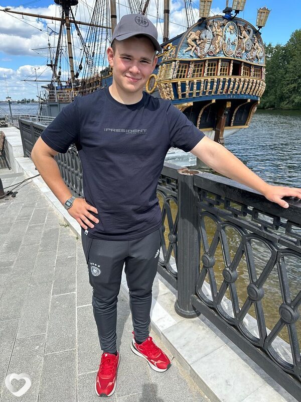 Дмитрий, 22, Москве — анкета №1290169
