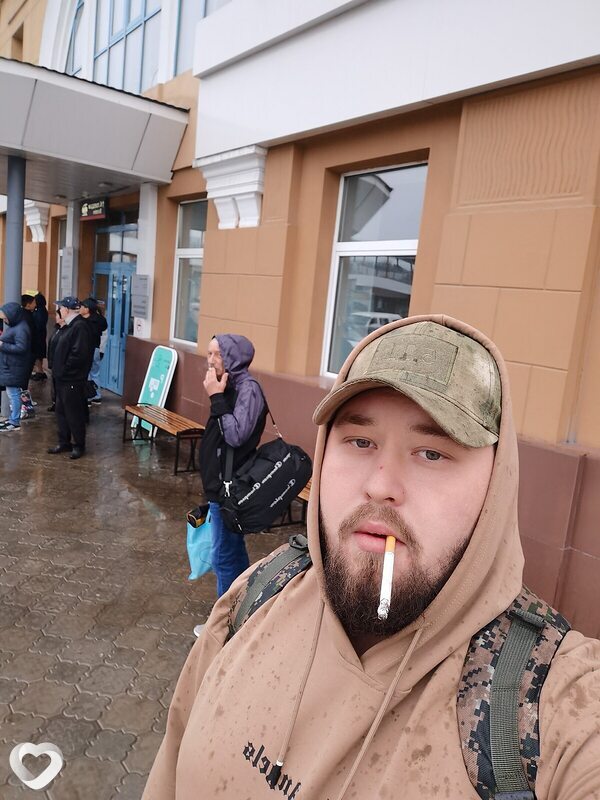 Денис, 27, Москве — анкета №1290359