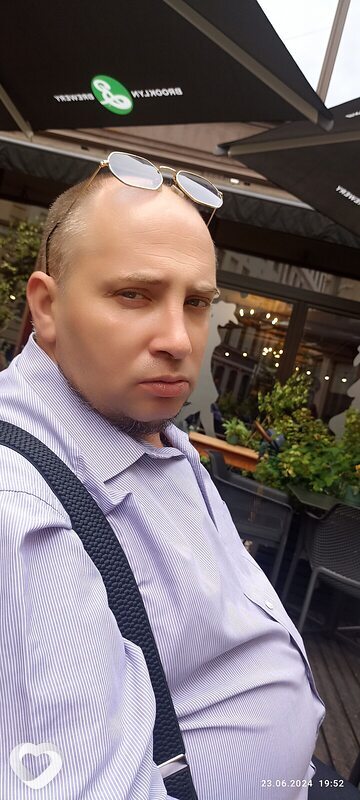 Yevhen, Рига