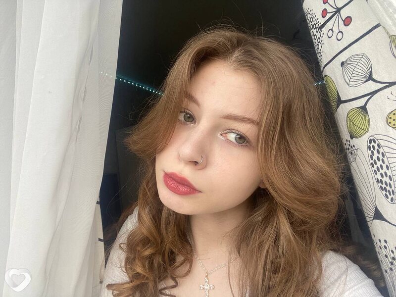 Ксения, 19, Нижнем Новгороде — анкета №1292455