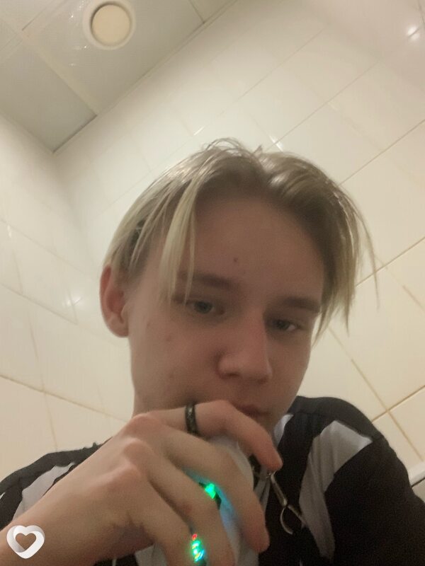 Данила, 21, Москве — анкета №1293398