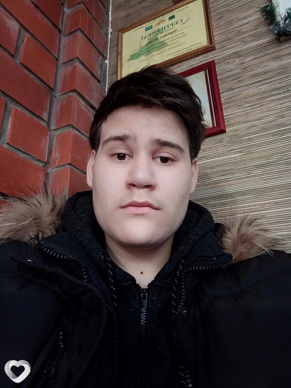 Антон, 22, Ангарске — анкета №1296080
