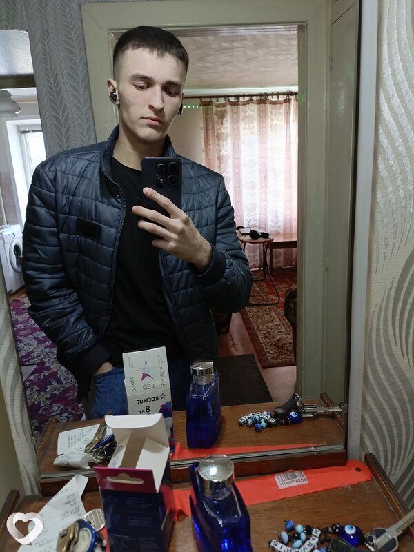 Дима, 21, Солигорске — анкета №1296142