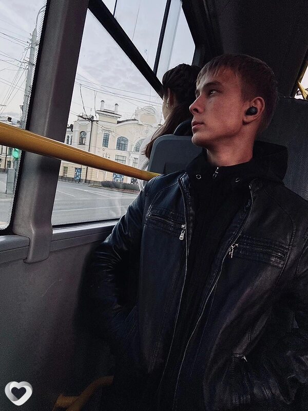 Максим, 23, Москве — анкета №1296377