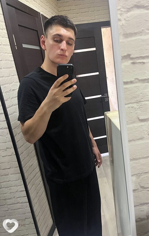 Антон, 28, Коврове — анкета №1296527