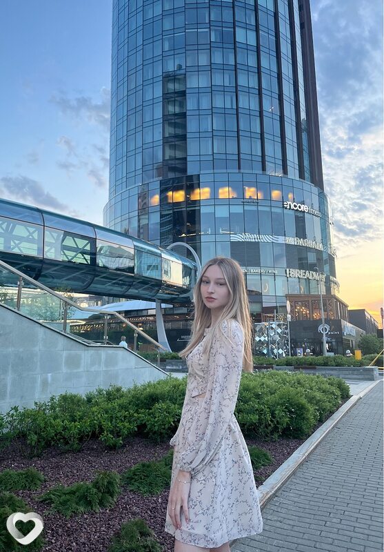 Елена, 21, Екатеринбурге — анкета №1297174