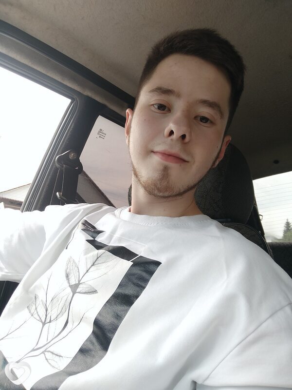 Алексей, 22, Бийске — анкета №1297178
