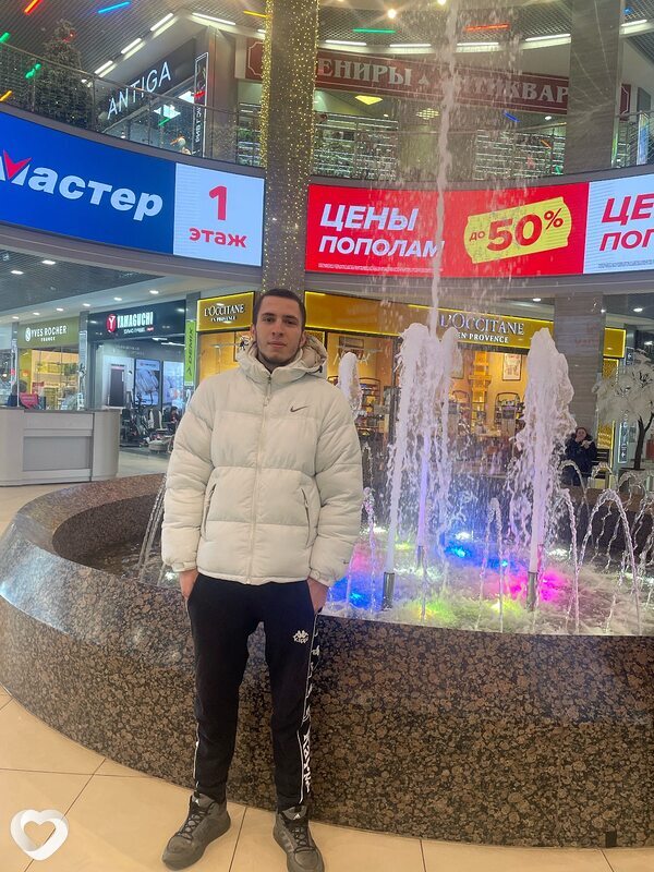 Артур, 22, Москве — анкета №1298650