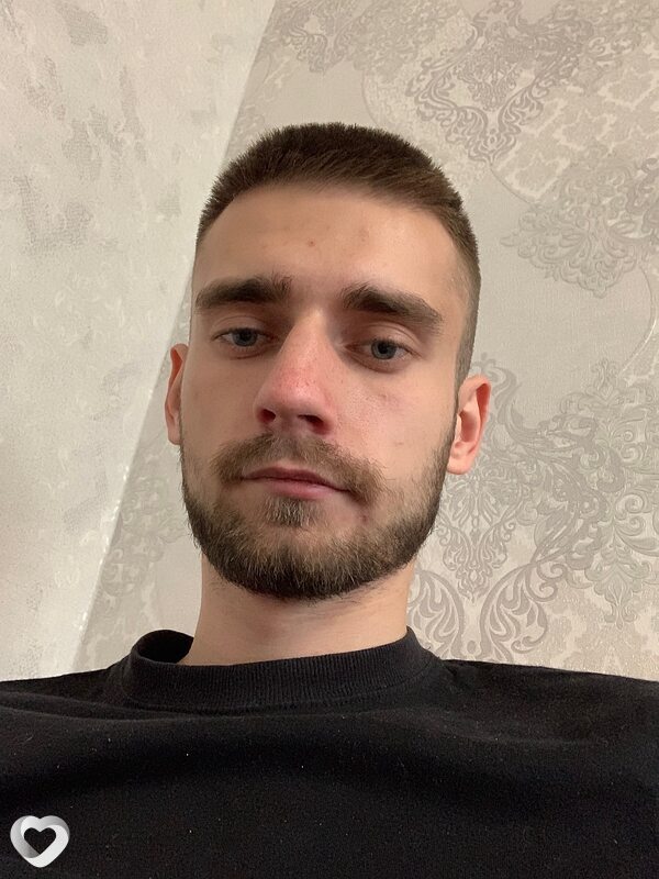 Антон, 24, Череповце — анкета №1299126