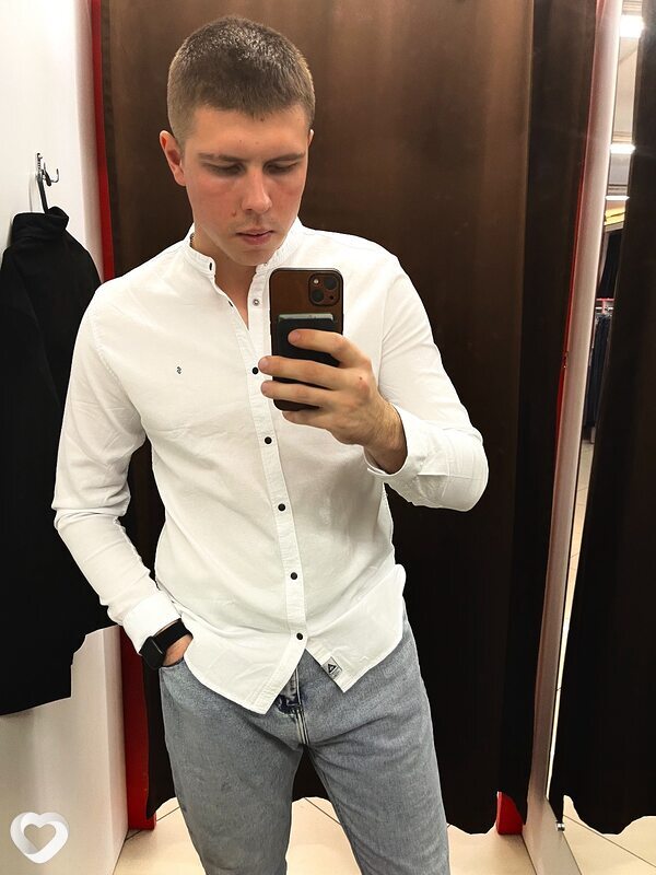 Артем, 25, Барнауле — анкета №1299782