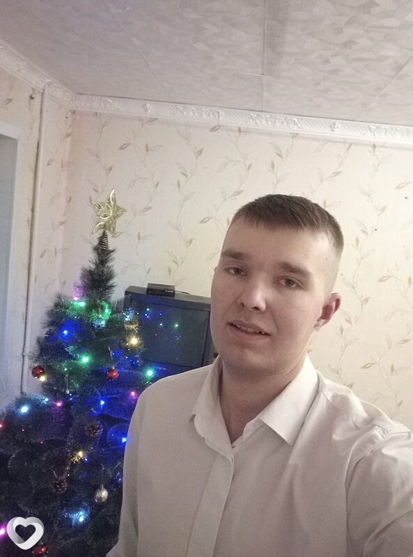 Максим, 23, Череповце — анкета №1300108