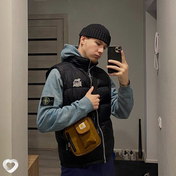 Илья, 23, Тюмени — анкета №1300243