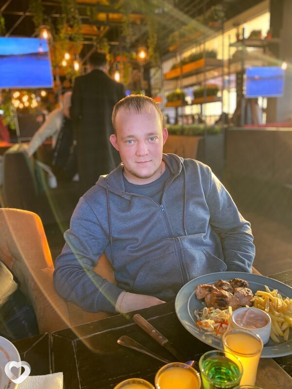 Александр, 28, Москве — анкета №1301425