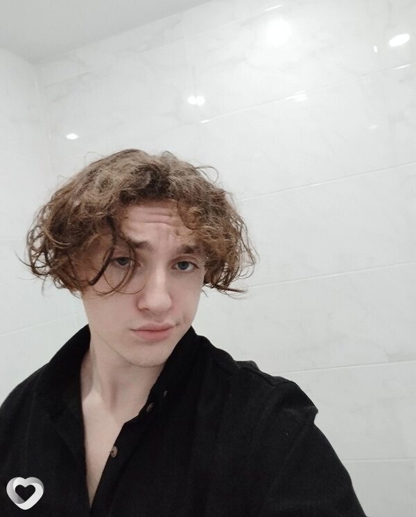 Денис, 20, Москве — анкета №1302113