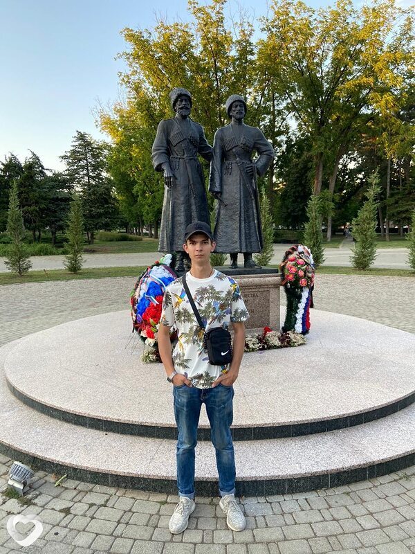 Стас, 21, Краснодаре — анкета №1302498