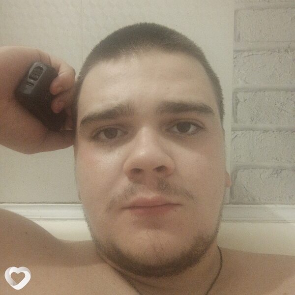 Виктор, 23, Новоуральске — анкета №1302412