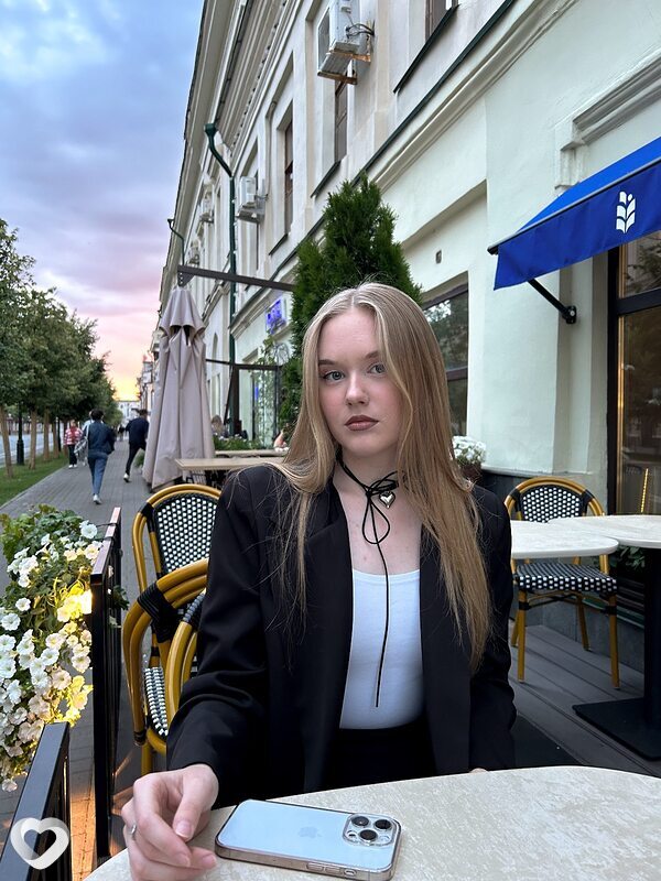 Виталия, 21, Казани — анкета №1303555