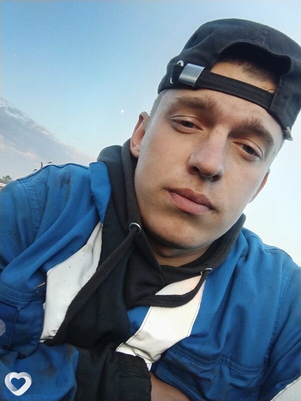 Вова, 22, Омске — анкета №1303685