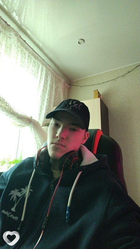 Алекс, 20, Нижневартовске — анкета №1303664