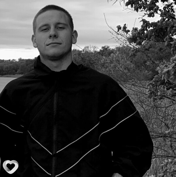 Влад, 22, Москве — анкета №1305222