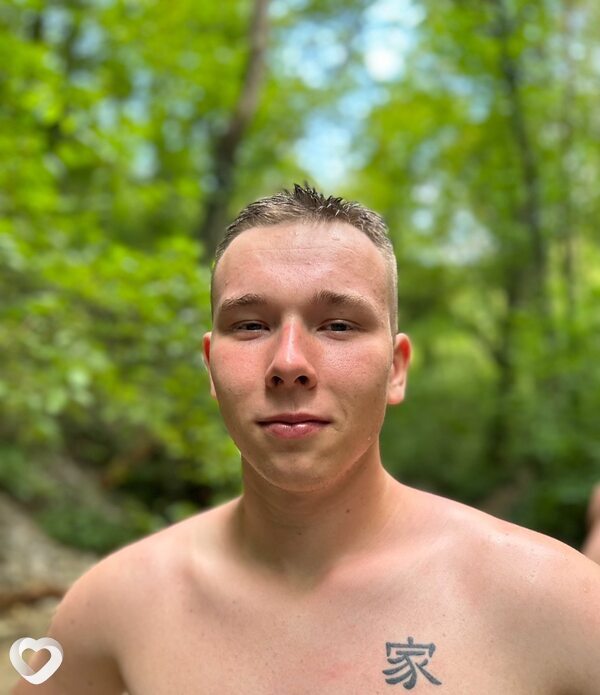 Артём, 22, Подольске — анкета №1305480