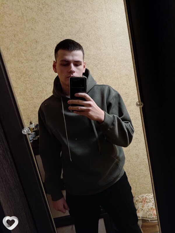 Максим, 24, Москве — анкета №1305662