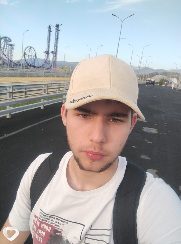 Михаил, 20, Москве — анкета №1306489