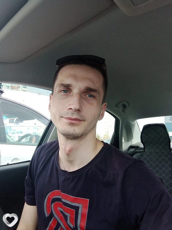 Артём, 26, Курчатове — анкета №1309570