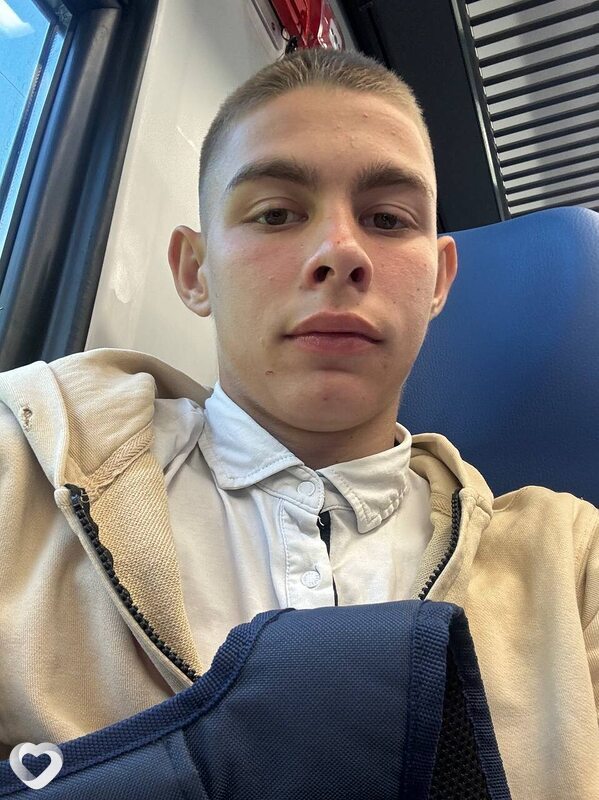 Артём, 23, Новосибирске — анкета №1309901