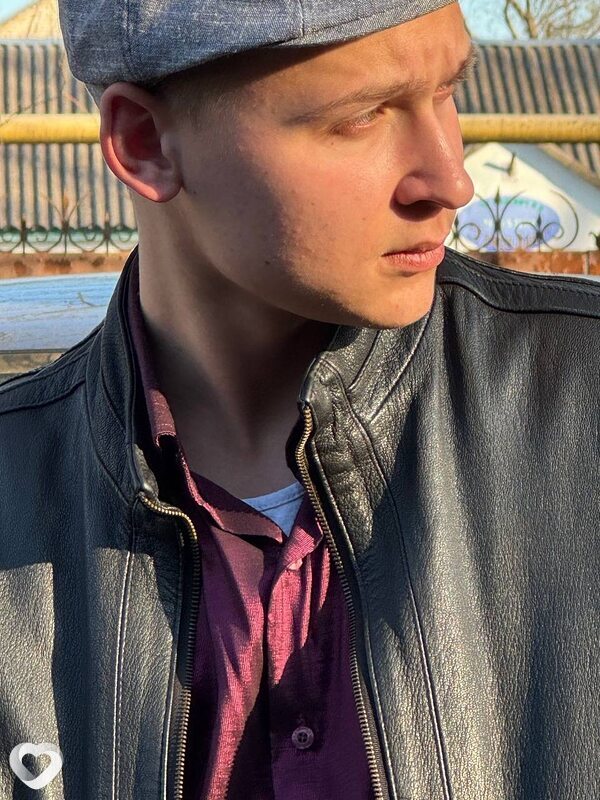 Максим, 21, Донецке — анкета №1310198