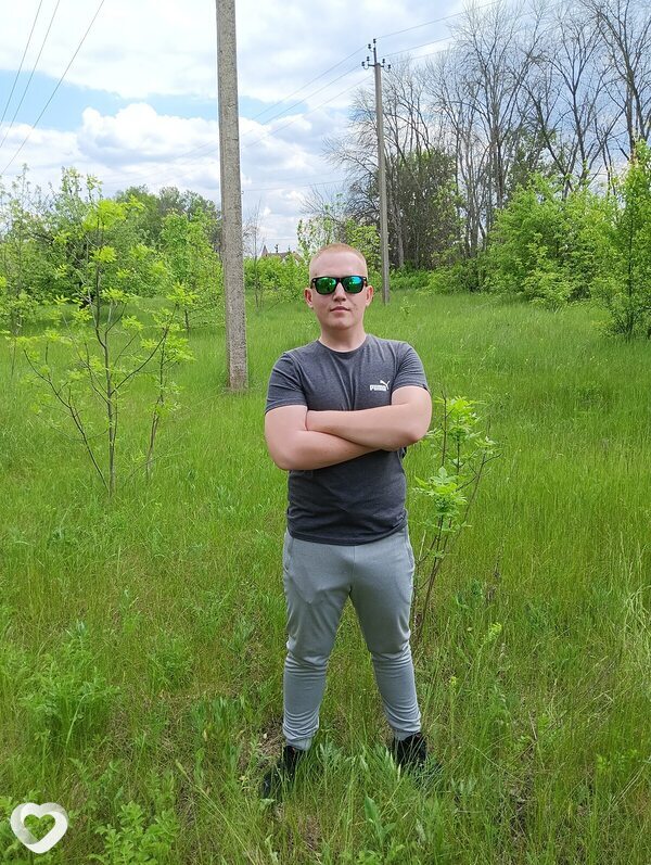 Денис, 22, Валуйках — анкета №1312041