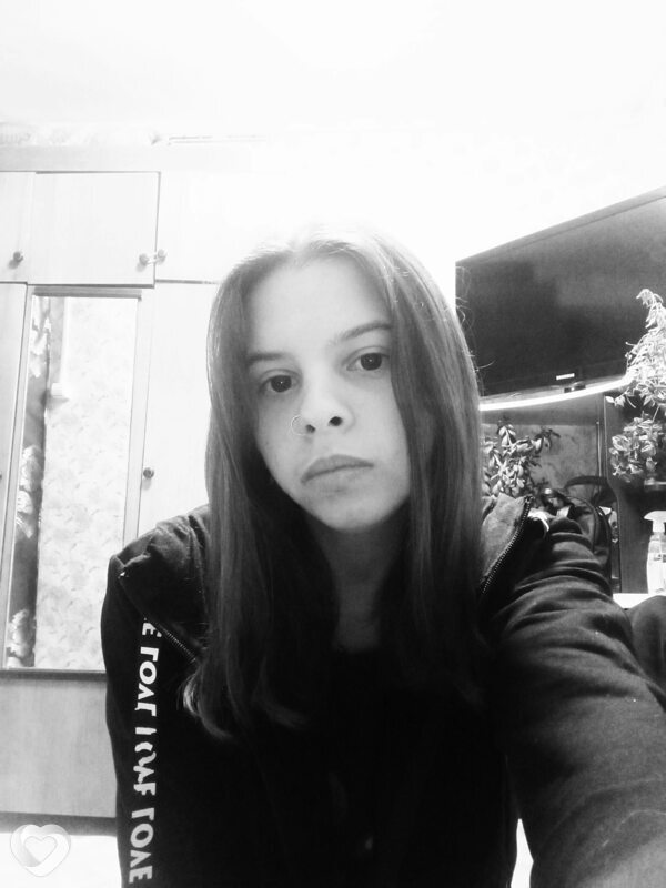 Алёна, 23, Новосибирске — анкета №1313370