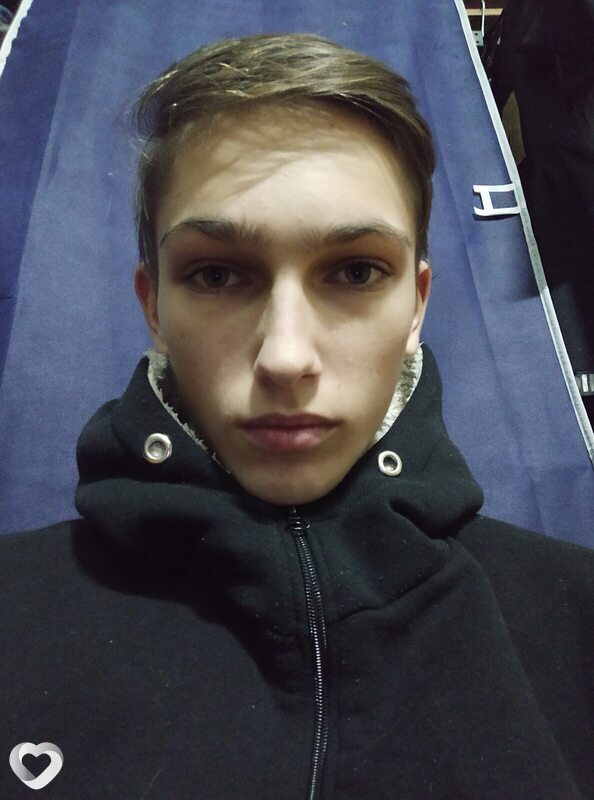 Влад, 20, Кировске — анкета №1314325