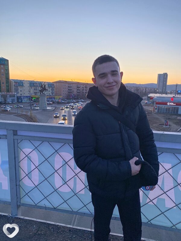 Артем, 22, Бийске — анкета №1314337