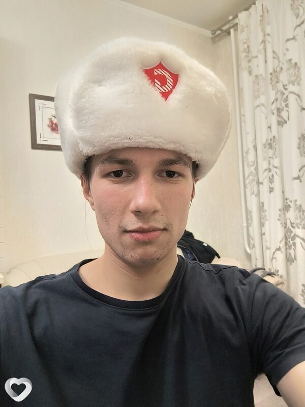 Макар, 21, Новосибирске — анкета №1316411
