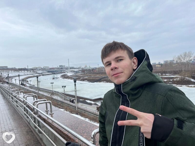 Ваня, 19, Тюмени — анкета №1318370