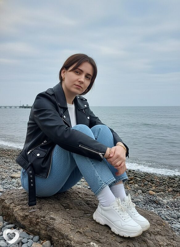 Кира, Тяжинский
