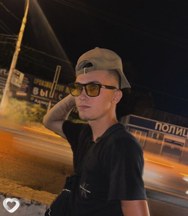 Юрий, 23, Москве — анкета №1321455