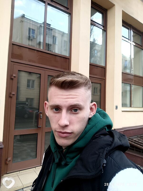Никита, 21, Москве — анкета №1322149