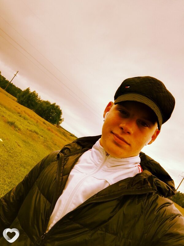 Максим, 20, Омске — анкета №1322482