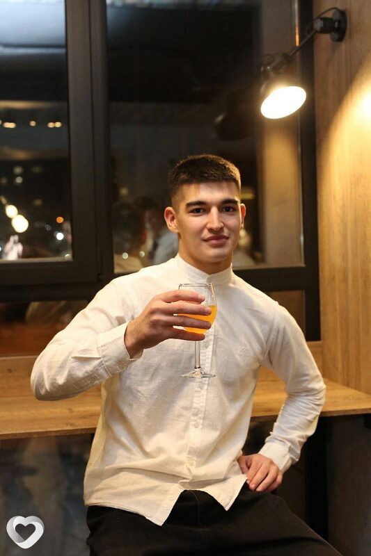 Рустам, 21, Москве — анкета №1322689