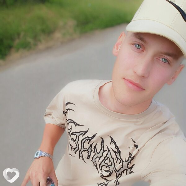 Даня, 23, Тюмени — анкета №1323666