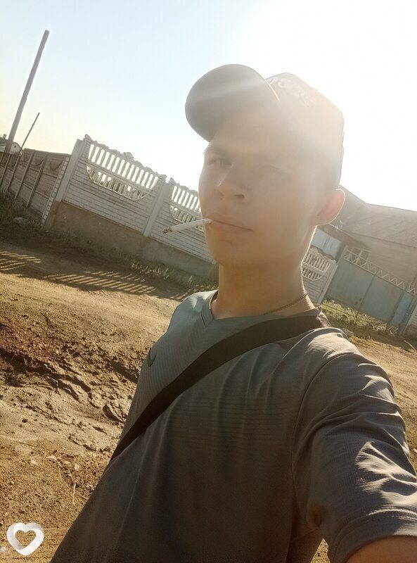 Александр, 25, Донецк (Ростовская Обл.) — анкета №1324513