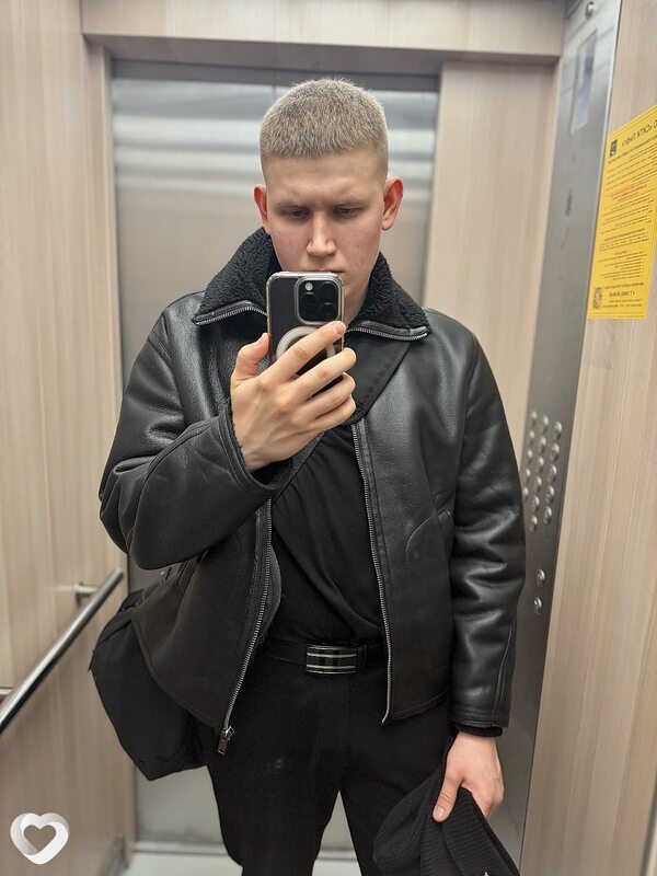 Артём, 22, Сургуте — анкета №1324432